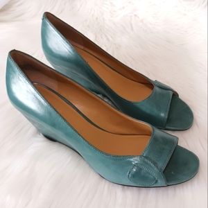 Nine West Women Getrealo Aquamarine Leather Peel Toe Wedges Sz 9 1/2 M